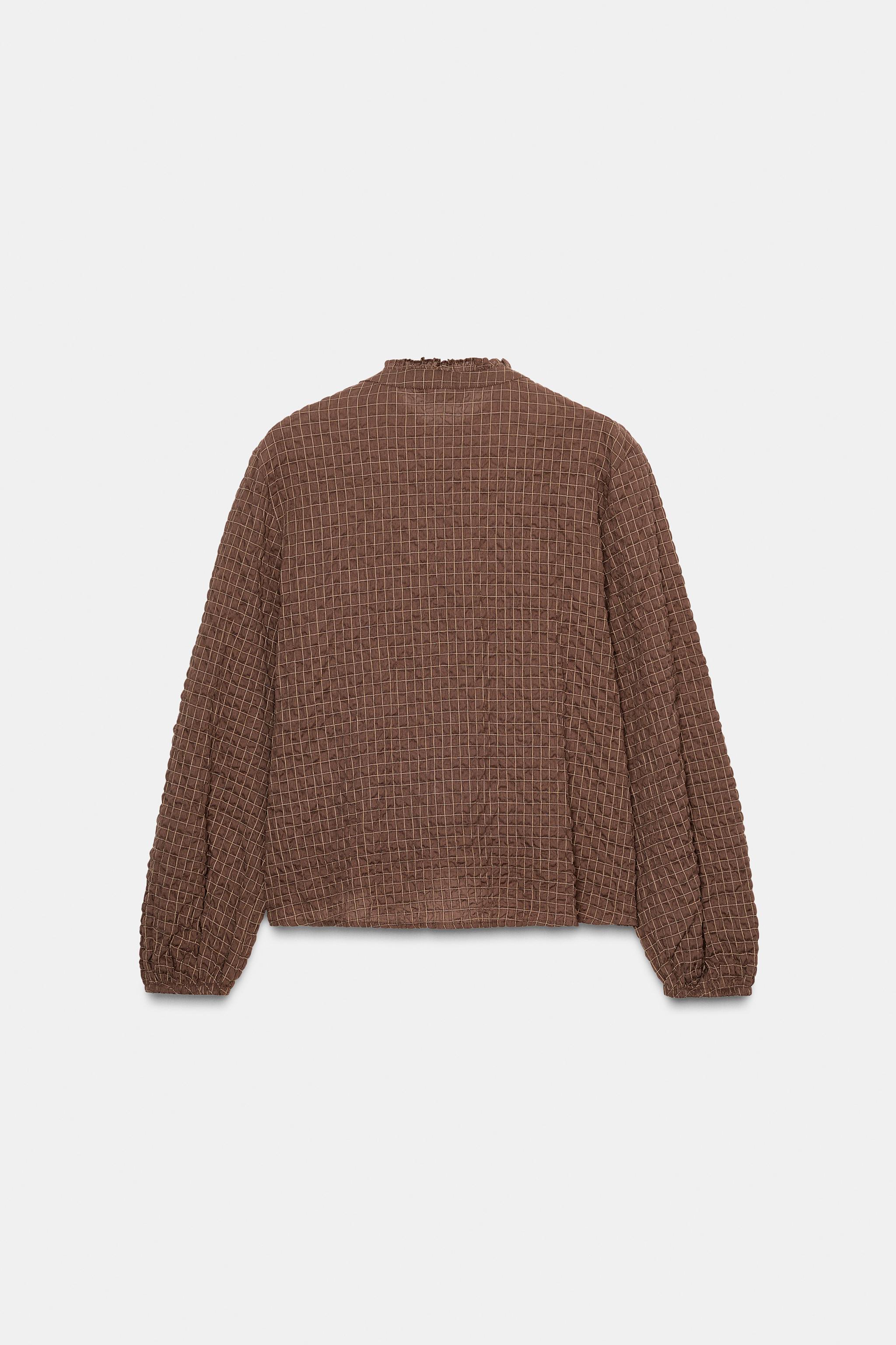 BLOUSE À CARREAUX ET VOLANTS